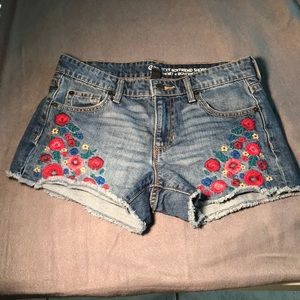 GAP SEXY BOYFRIEND SHORT